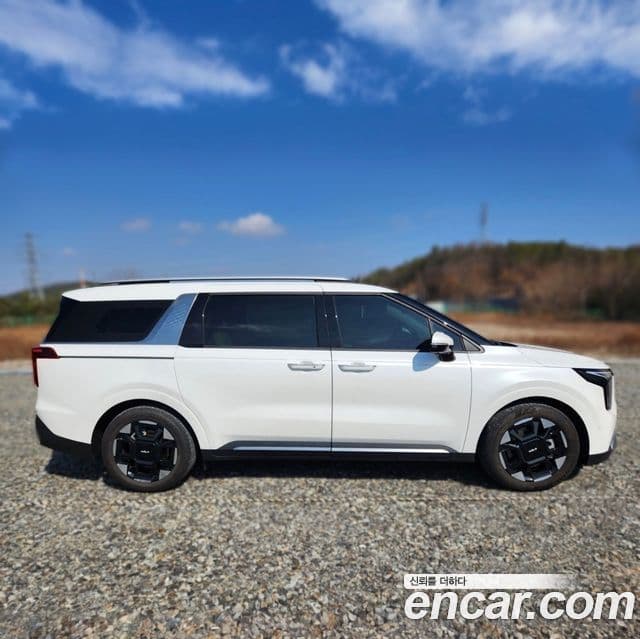 Kia The / новый New Carnival 4세대 Signature, 2024 все фото