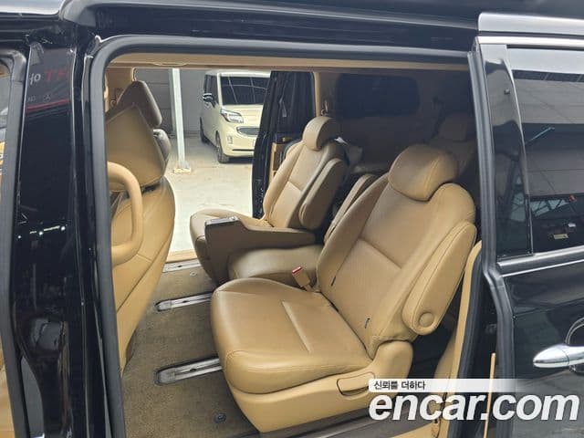 Kia All New Carnival Prestige, 2015 11