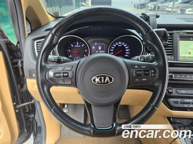 Kia All New Carnival Prestige, 2015 12