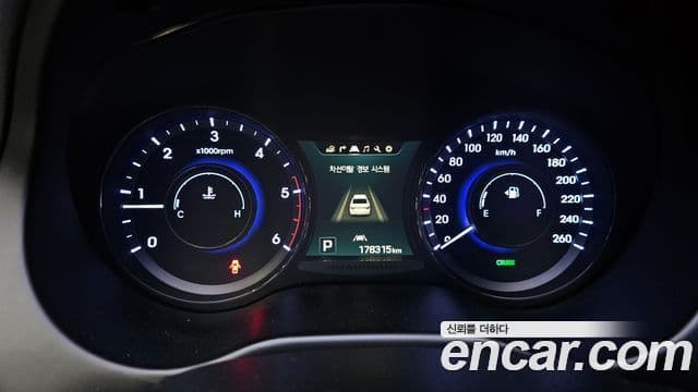 Hyundai Grandeur HG Premium, 2015 8