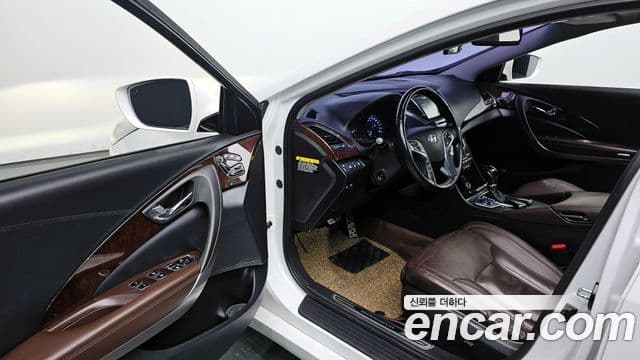 Hyundai Grandeur HG Premium, 2015 11