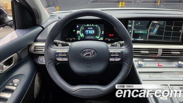 Hyundai NEXO Premium, 2020 13