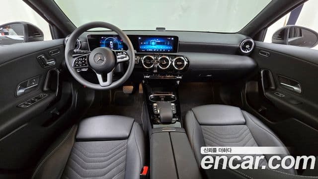 Mercedes-Benz A-класс W177 A220 хэтчбек, 2020 7