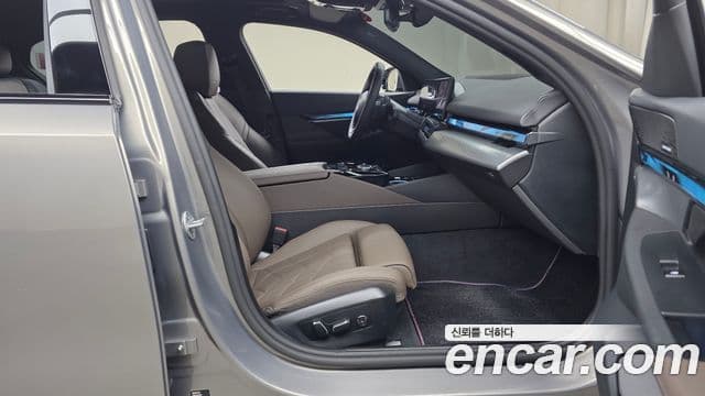 BMW 5시리즈 (G60) 520i M Sport, 2025 11