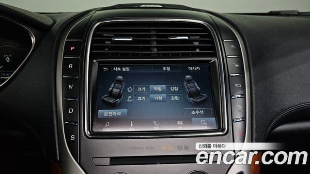 Lincoln Nautilus 1세대 2.7 Reserve AWD, 2019 16