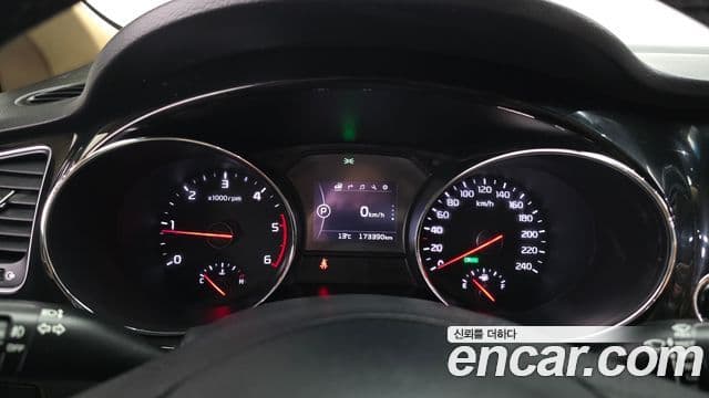 Kia All New Carnival Prestige, 2018 8