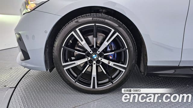 BMW 5시리즈 (G60) 530i xDrive M Sport, 2025 все фото