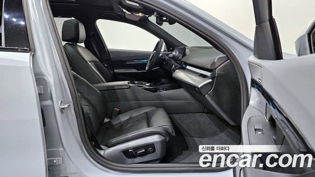BMW 5시리즈 (G60) 530i xDrive M Sport, 2025 10
