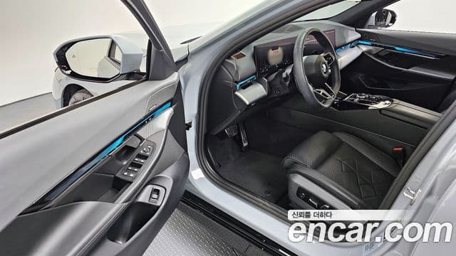 BMW 5시리즈 (G60) 530i xDrive M Sport, 2025 11