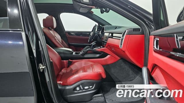 Porsche Cayenne (PO536) 3.0 купе, 2021 10