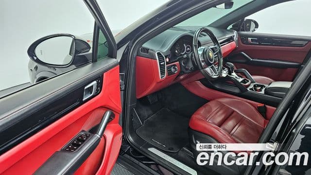 Porsche Cayenne (PO536) 3.0 купе, 2021 11