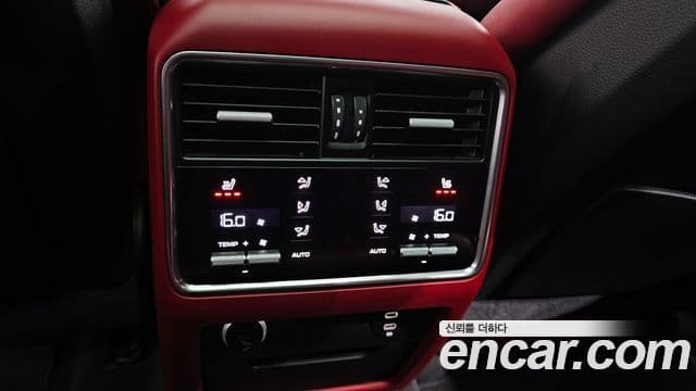 Porsche Cayenne (PO536) 3.0 купе, 2021 19