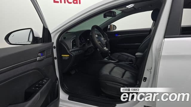 Hyundai Avante AD 1.6 GDI Value Plus, 2018 10