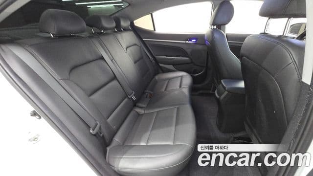 Hyundai Avante AD 1.6 GDI Value Plus, 2018 12