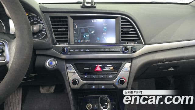 Hyundai Avante AD 1.6 GDI Value Plus, 2018 14