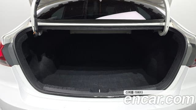 Hyundai Avante AD 1.6 GDI Value Plus, 2018 20