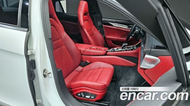 Porsche Panamera (971), 2018 10