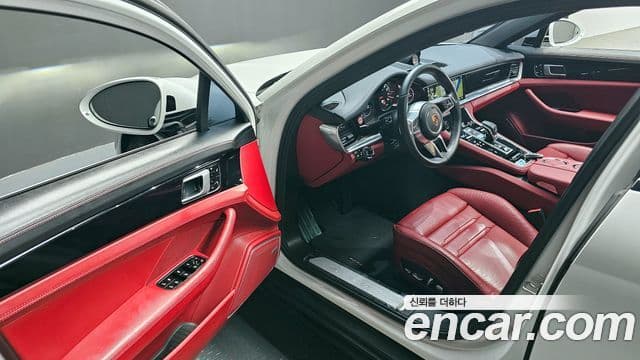 Porsche Panamera (971), 2018 11