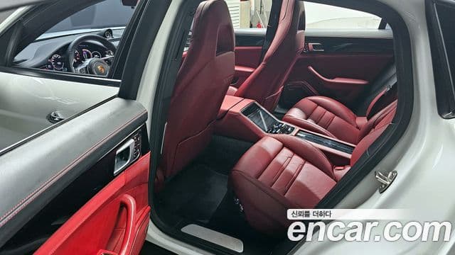 Porsche Panamera (971), 2018 12