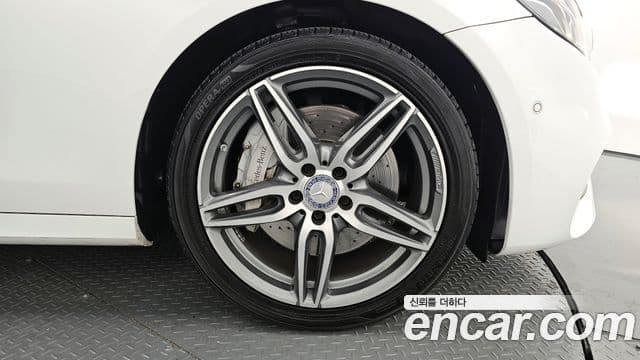 Mercedes-Benz E-класс W213 AMG Line, 2017 все фото