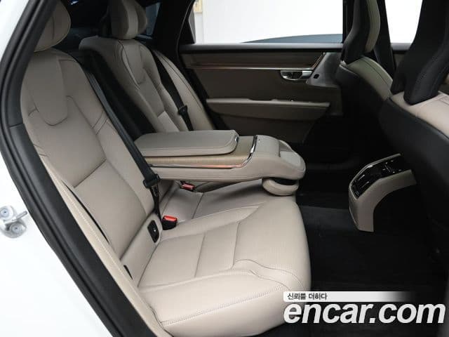 Volvo S90 B5 Ultra Dark, 2026 12