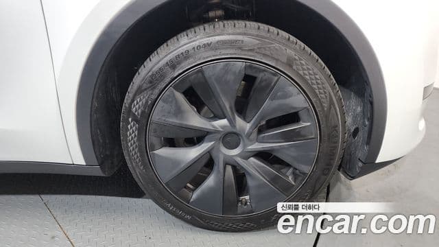 Tesla модель Y, 2025 все фото