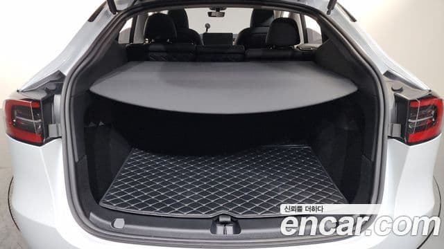 Tesla модель Y, 2025 21