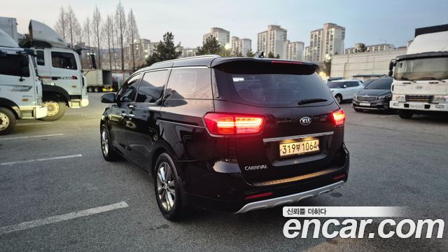 Kia All New Carnival Prestige, 2017 4