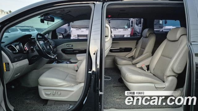 Kia All New Carnival Prestige, 2017 9