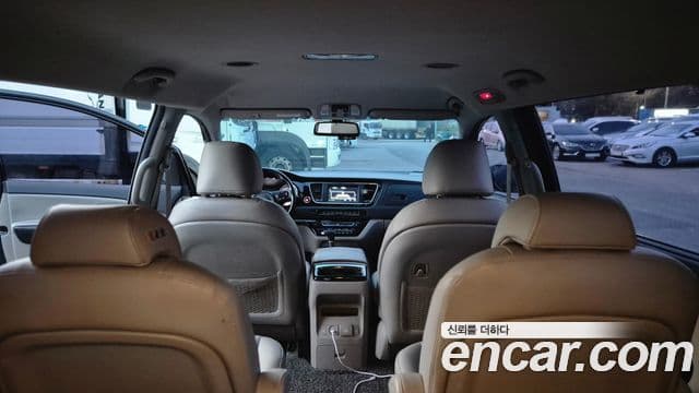 Kia All New Carnival Prestige, 2017 16