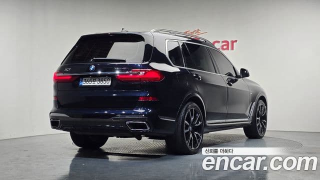 BMW X7 (G07) xDrive 40i M Sport 6인승, 2022 2