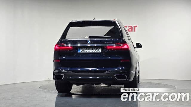 BMW X7 (G07) xDrive 40i M Sport 6인승, 2022 4