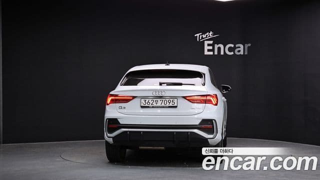 Audi Q3 (F3) 35 TDI Premium Sportback, 2020 4