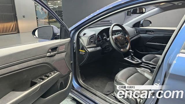 Hyundai Avante AD 1.6 GDI Value Plus, 2018 11