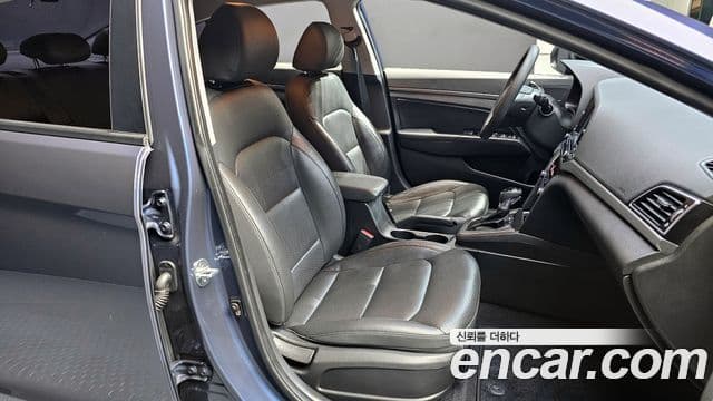 Hyundai Avante AD 1.6 GDI Value Plus, 2018 13