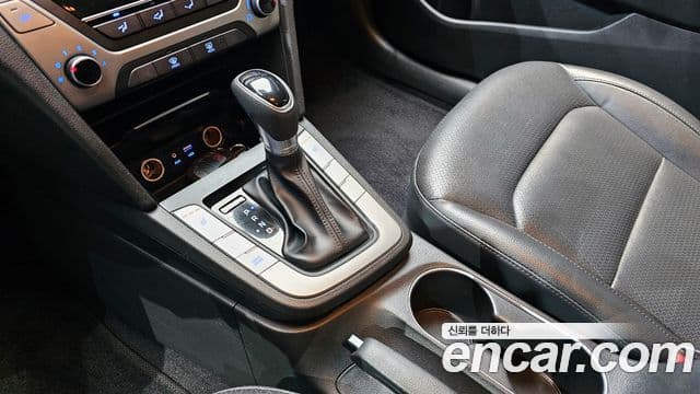 Hyundai Avante AD 1.6 GDI Value Plus, 2018 14