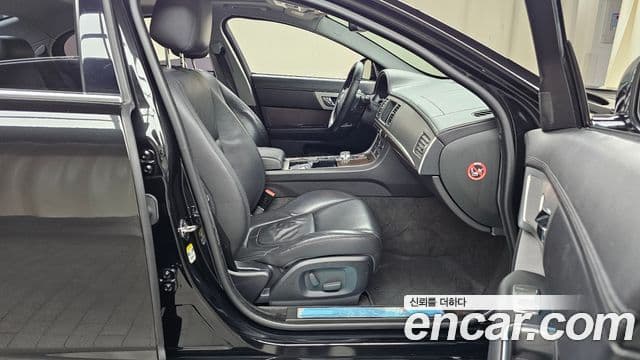 Jaguar New XF X250, 2012 11