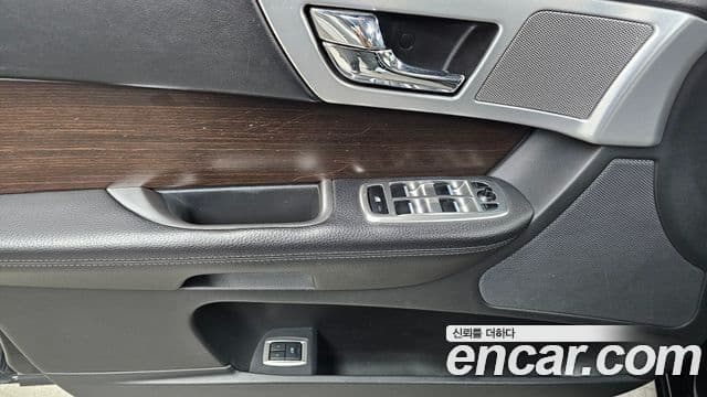 Jaguar New XF X250, 2012 14