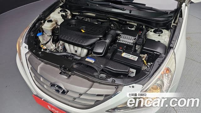 Hyundai YF Sonata LPI Premier(для людей с инвалидностью), 2012 6