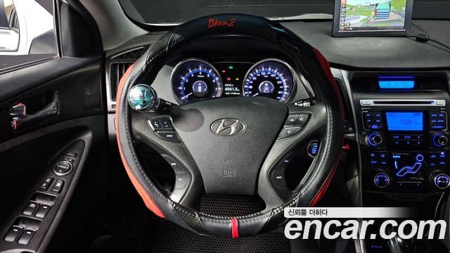 Hyundai YF Sonata LPI Premier(для людей с инвалидностью), 2012 13