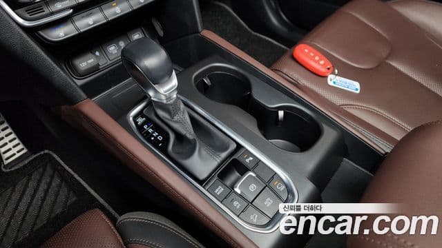 Hyundai Santa Fe TM Inspiration, 2019 9