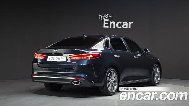 Kia K5 2세대 Signature, 2017 2