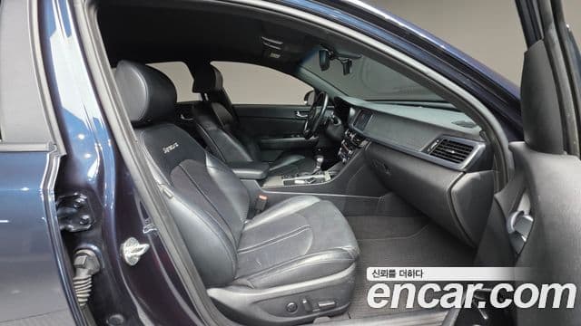 Kia K5 2세대 Signature, 2017 10