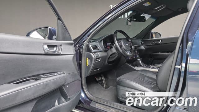 Kia K5 2세대 Signature, 2017 11