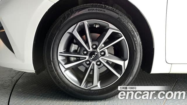 Kia The / новый New K3 2세대 Prestige, 2022 все фото