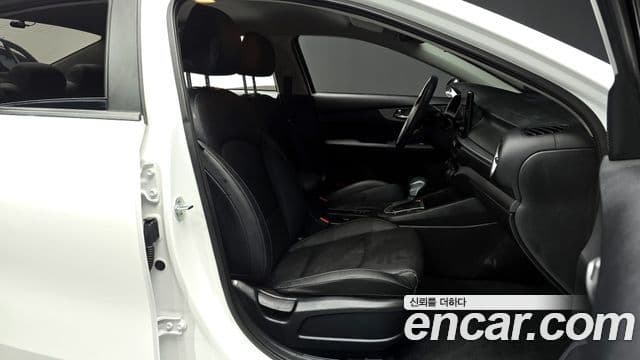 Kia The / новый New K3 2세대 Prestige, 2022 10