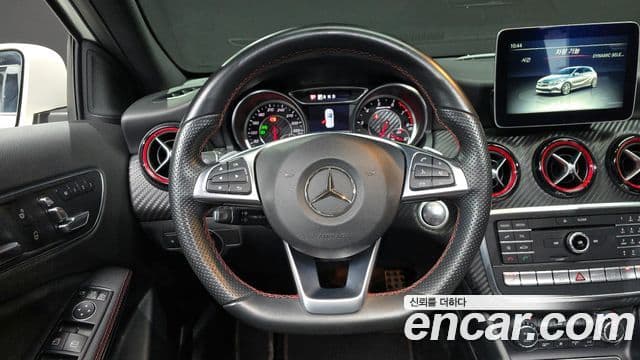 Mercedes-Benz A-класс W176 A45 AMG 4MATIC, 2018 13