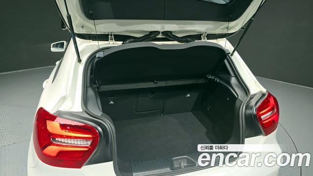 Mercedes-Benz A-класс W176 A45 AMG 4MATIC, 2018 20