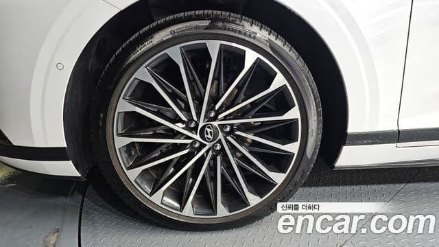 Hyundai Grandeur гибрид (GN7) Calligraphy, 2025 все фото