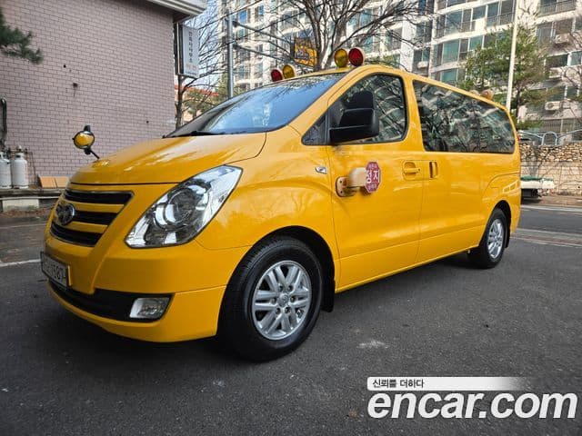 Hyundai Grand Starex детский перевозочный автомобиль, 2017 1